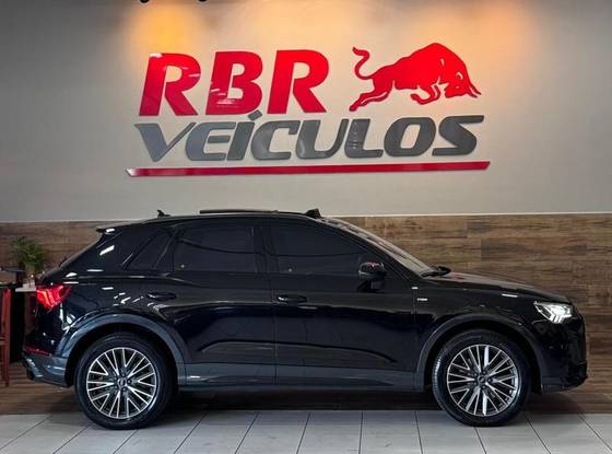 AUDI Q3 2.0 40 TFSI GASOLINA PERFORMANCE BLACK QUATTRO TIPTRONIC